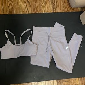 Vuori Yosemite Bra (S) and Daily Legging (M), Dusk, EUC